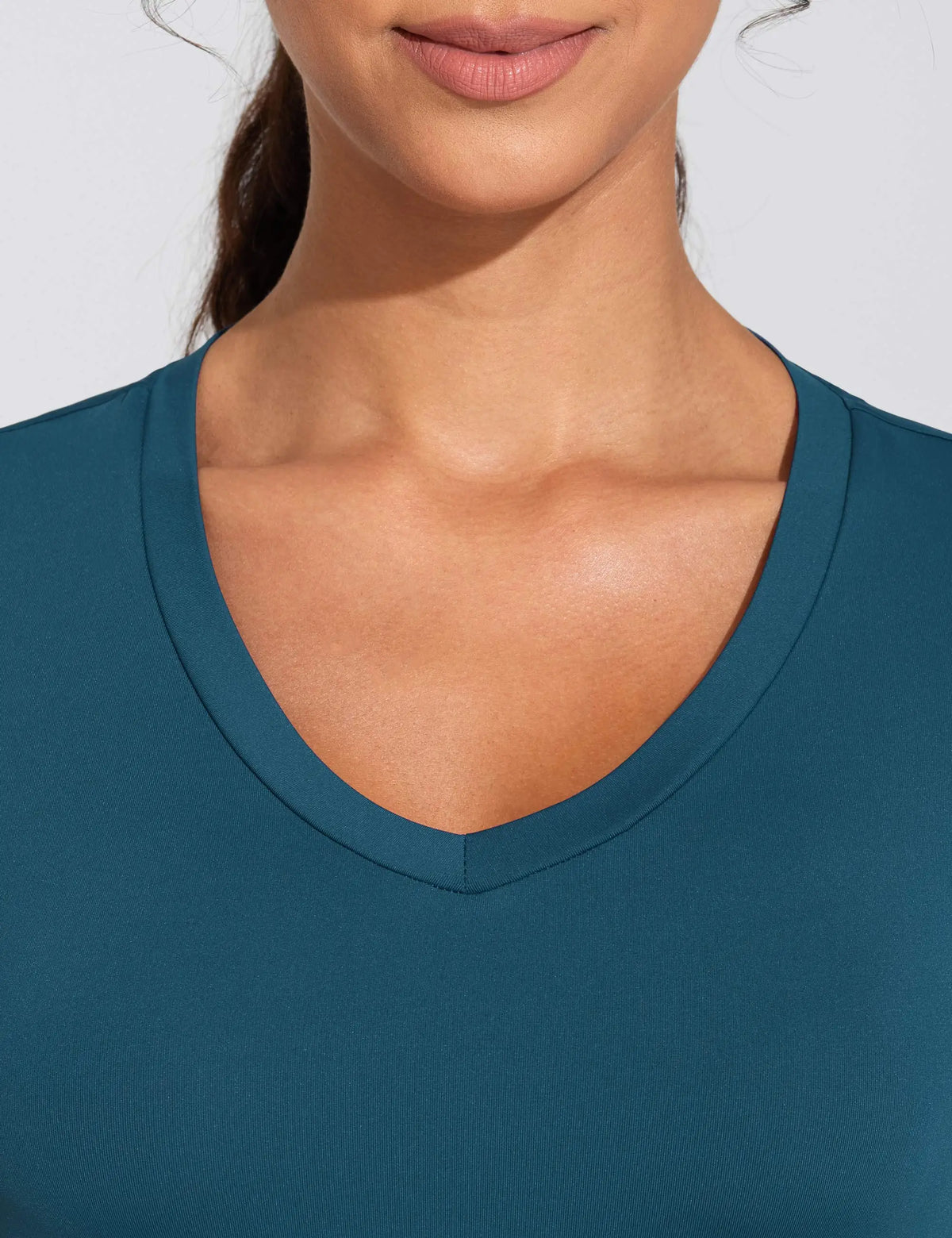 The Gym People Women's V-Neck Crop Slim Fit Yoga Tee